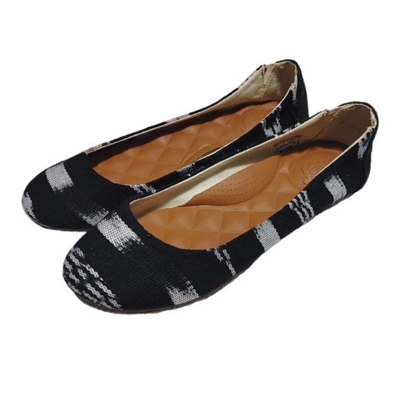 Reef Bella Costas Black & White Cushioned Ballet Flats Women's Size 7 NWT - Picture 2 of 12